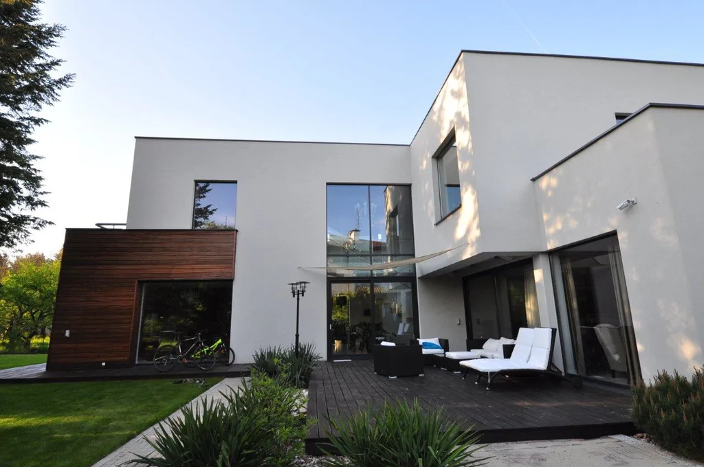 Budowa Domu jednorodzinnego, realizacja pod klucz, Elewacja BSO, Stolarka okienna, dach płaski