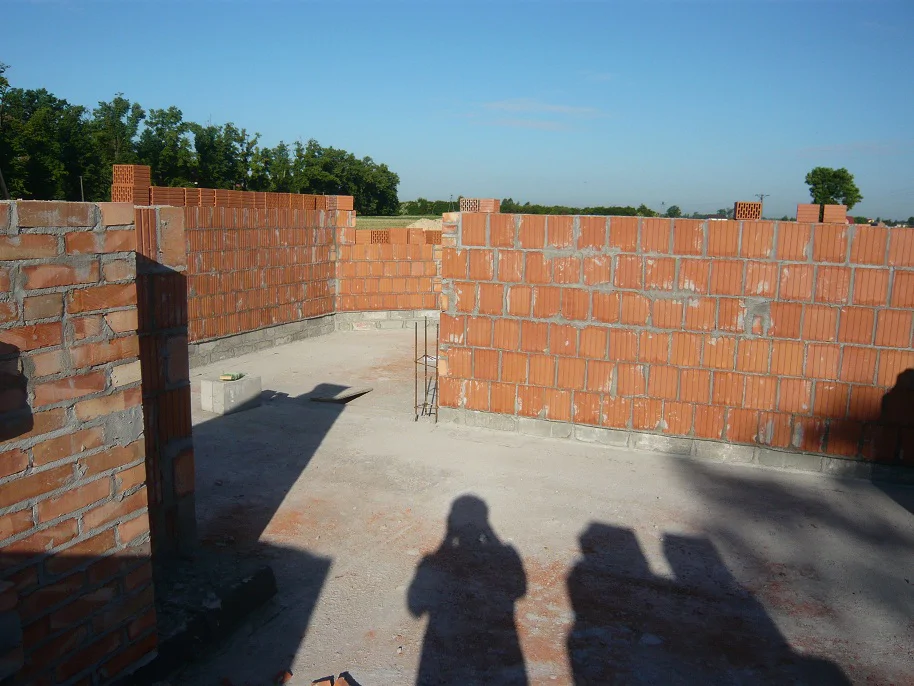 Murowane ściany parteru