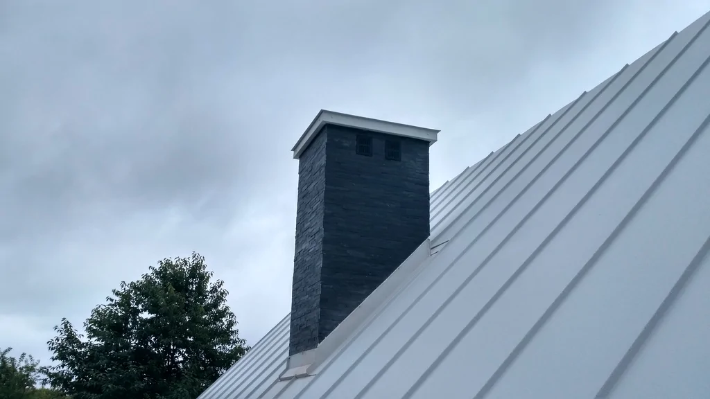 komin, pokrycie dachowe 