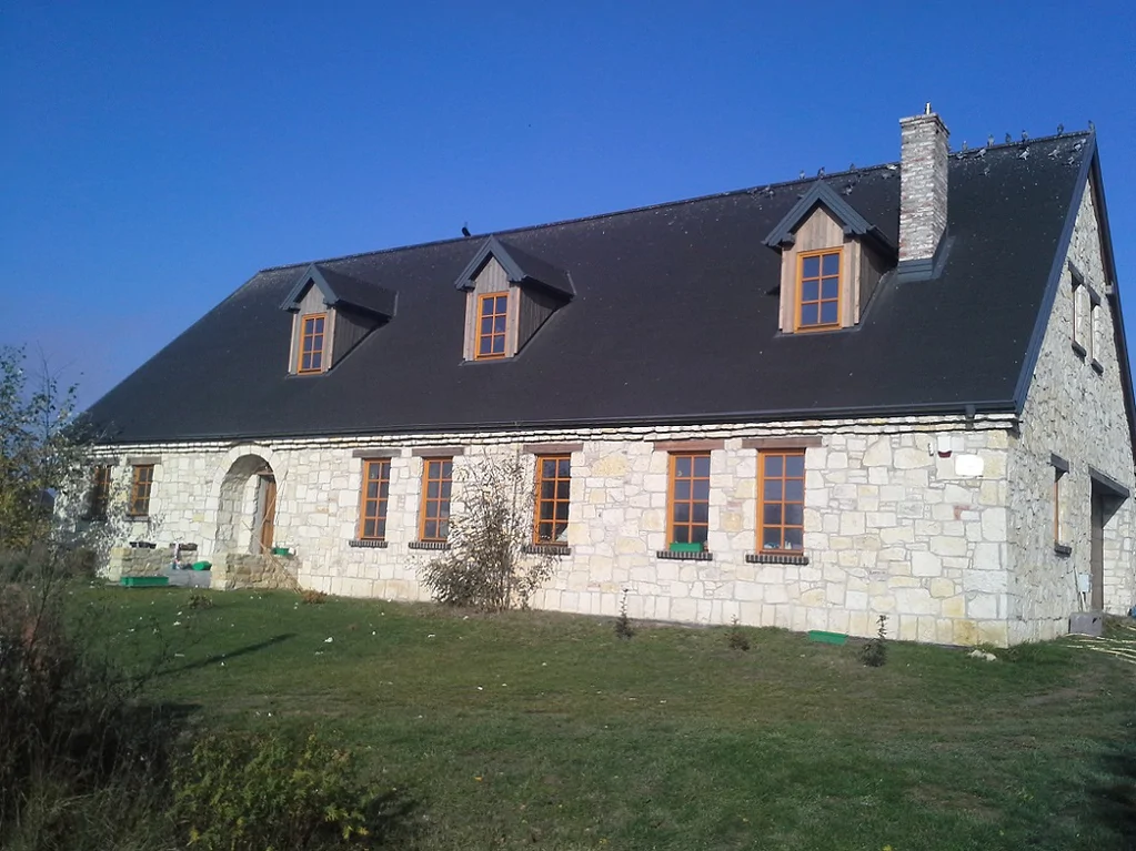 Budowa Domu jednorodzinnego, stan pod klucz, stolarka okienna, elewacja z piaskowca