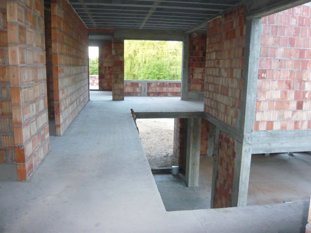 Budowa domu jednorodzinnego, mury pustak maxi, strop żelbetowy, strop terriva, elementy konstrukcyjne, nadproża, 