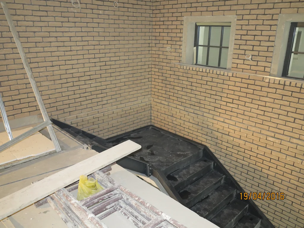 Remont, schody, ściany murowane 