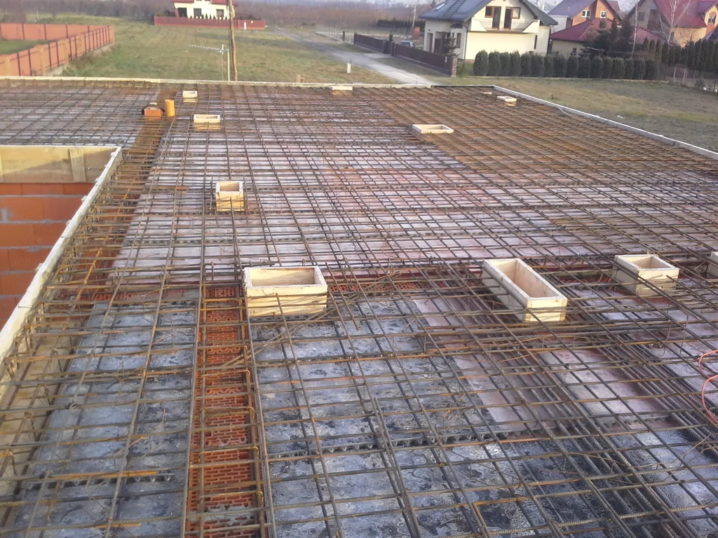 Budowa domu jednorodzinnego zbrojenie stropu