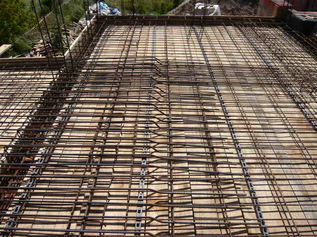 Budowa Domu jednorodzinnego, zbrojenie stropu żelbetowego parteru