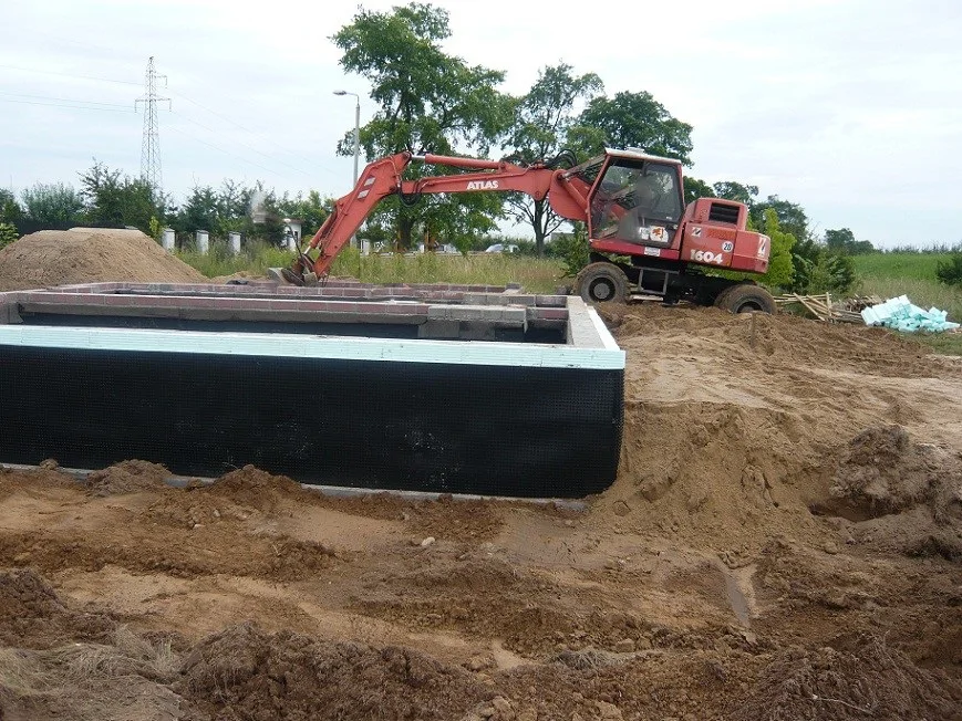 Budowa Domu jednorodzinnego, wykopy, ławy fundamentowe, ściany fundamentowe z bloczków, izolacje fundamentów